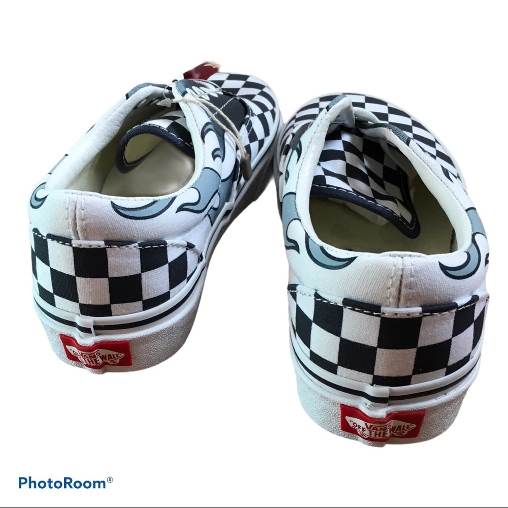 Vans - Picture 2 of 7